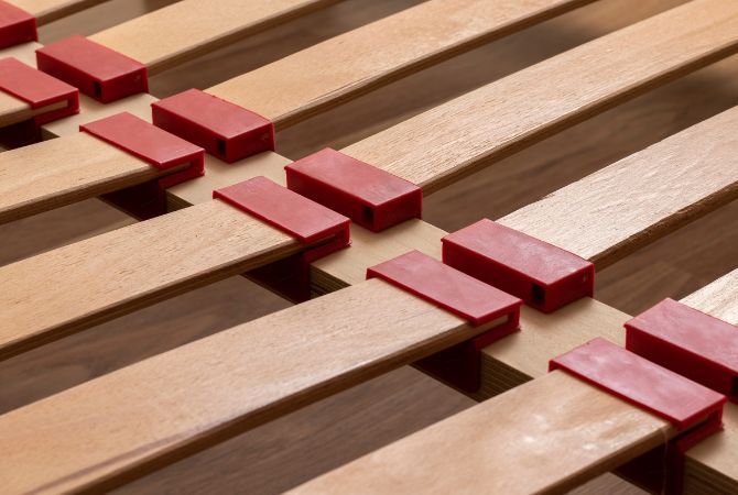 how to fix broken bed slats